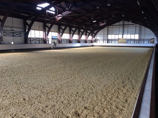 Конный манеж